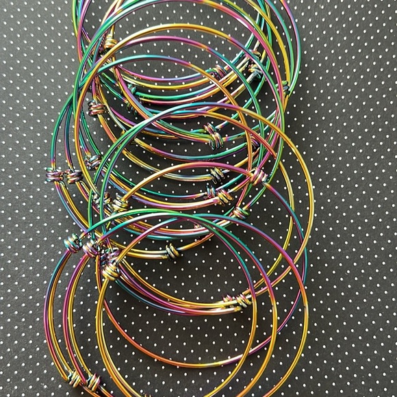 Set of 18 Rainbow Metal Bangle Bracelets - Picture 3 of 3